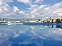 Lvbao Yinhe Hotel Hotels in Mengzi