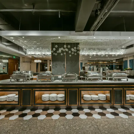 Alice International Hotel