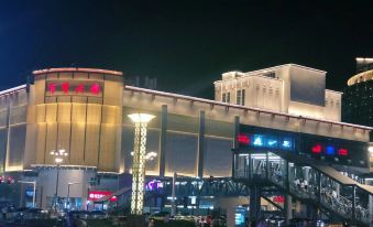 7 Days Hotel (Nanchang Bayi Square Ding Road North Subway Station)