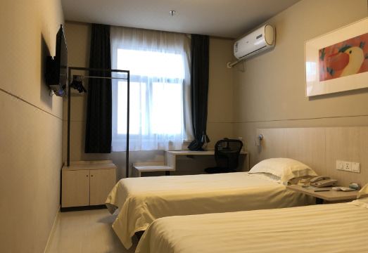 Jinjiang Inn (Shanghai Lujiabang station Road) Hotel Overview