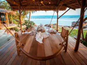 Popular Four-Star Hotels in Koh Phangan