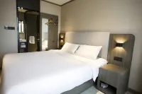 HanTing Hotel (Jiujiang Xunyang Road Pedestrian Street)