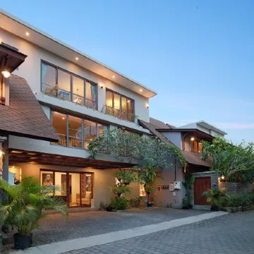 Puri Sabina Bed & Breakfast Отели рядом с достопримечательностью «Унгасан»