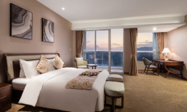 Royal Palace Hotel