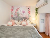 广州途泊公寓 - 龙猫LOFT双床两房一厅套房