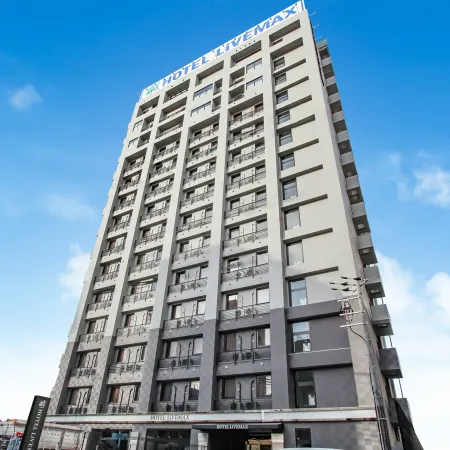 HOTEL LiVEMAX PREMIUM Himejieki-Minami Отели рядом с достопримечательностью «Железнодорожный вокзал Химэдзи»