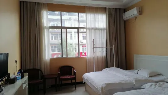 Hefeng Tiantian Hotel