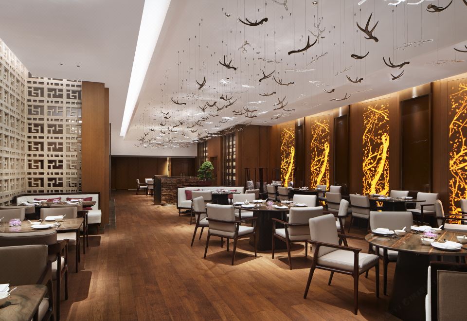 3. 쉐라톤 원푸 신..