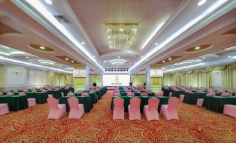 Vienna International Hotel (Guangxi Guigang Sports Center Wanda)