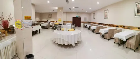 Roman Holiday Hotel Отели рядом с достопримечательностью «Songyang Academy»