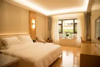 Xiniaogu Holiday Hotel Hotels in Yingjiang