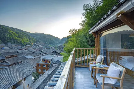 Zhaoxing Dongzhai Banshan Boutique Homestay Отели рядом с достопримечательностью «Zhaoxing Dong Village»