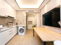 上海蚂蚁民宿(浙江中路分店) - 精致三室一厅套房