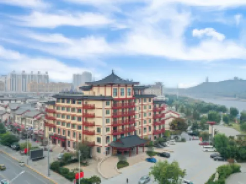 JI Hotel (Longyun Cultural City, Minzhu Road, Linqu, Weifang) Hoteles en Condado de Linqu