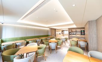 Ji Hotel (Shanghai Daning International Yanchang Road Subway Station Branch)