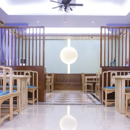 First Seeing Panorama Hotel (Xijiang Qianhu Miaozhai Observation Deck)
