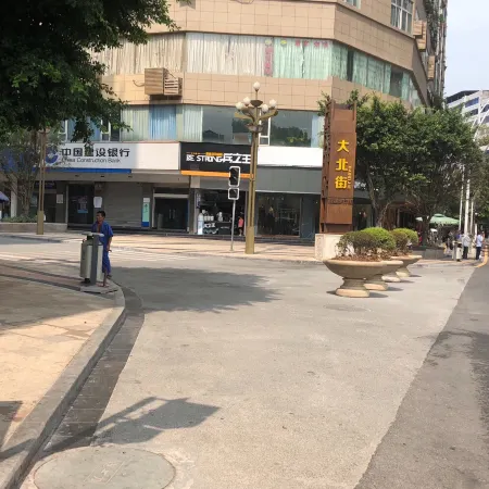 Huaxia Hotel
