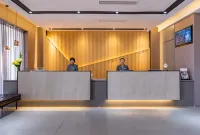 Homeinn Selected Hotel (Jinan Daming Lake Shengchan Road Subway Station)