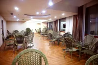 Hongsheng Hotel (Shehong Ziang Cultural Square Branch)