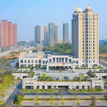 Ronghu Hotel