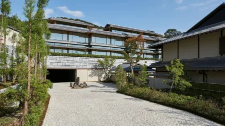 Park Hyatt Kyoto Отели рядом с достопримечательностью «Anrakuji Temple»