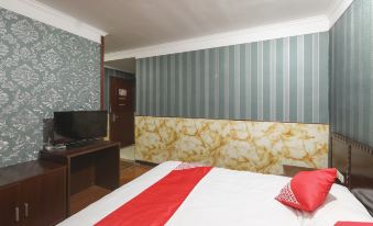 Rongxian Huangting Business Hotel