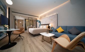 Maytour Hotel(Leather City Yintai City Store)