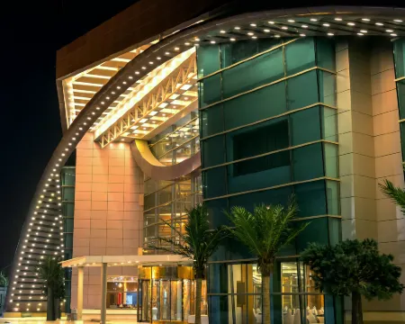 ホテル スイス ラホール ラホールのホテル