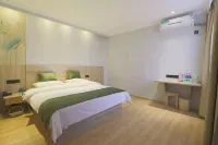 GreenTree (Jinhu West Road 84 Plaza) Hotels in Jinhu