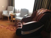 维也纳酒店(武汉欢乐谷仁和地铁站店) - 商务健康按摩双床房