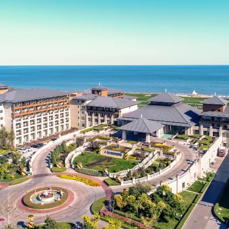 Qinhuangdao Arcadia Seaside Holiday Hotel