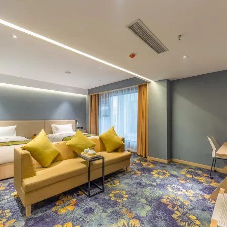 Manshiguang Hotel (Zhijiang Qixing Square)