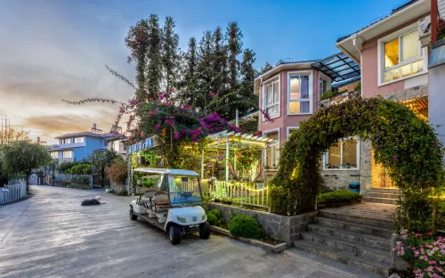 Tengchong Jimei Garden Hot Spring Homestay Hotels in Tengchong