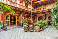 Shangri la Le Fu Ge Dan Inn (dukezong ancient city store) โรงแรมใน