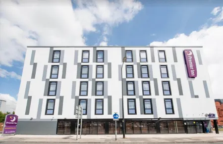 Premier Inn Wigan Town Centre Отели в г. Аштон-ин-Макерфилд