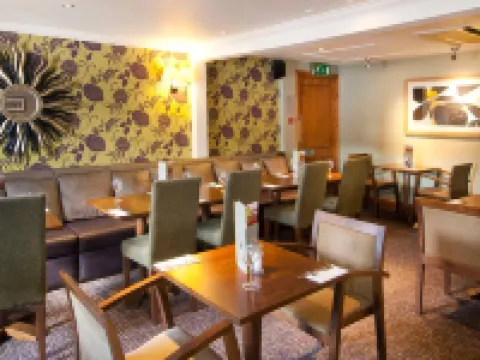 Premier Inn London Edgware Hotels in Edgware