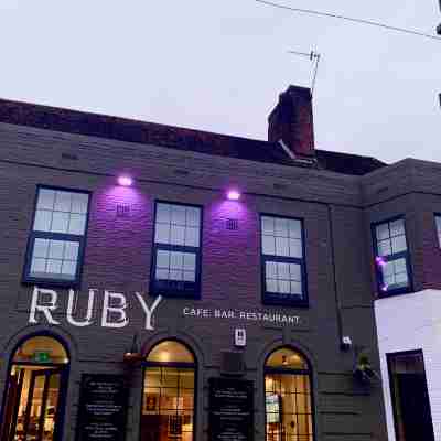 Ruby Pub & Hotel Hotel Exterior