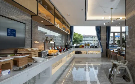 Kyriad Marvelous Hotel （Tianjin Yujiabao Financial Center） Отели рядом с достопримечательностью «Taida Financial Plaza E3AB»