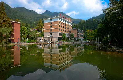 Gold Hotel Hotels near Red Army Push Forward Division Monument