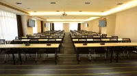 Grace Select Hotel (Wuhan Baishazhou Yangsigang Yangtze River Bridge) - 4-نجوم