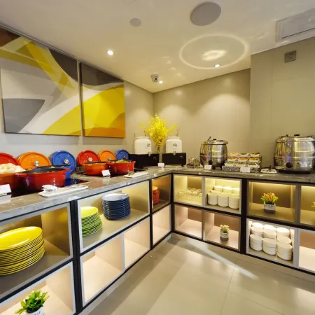 Homeinn Selected Hotel (Handan Development Zone East Railway Station Municipal Government)