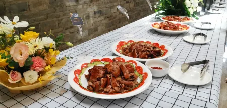 9 Hotel Отели рядом с достопримечательностью «Luoshui Wetland Park»