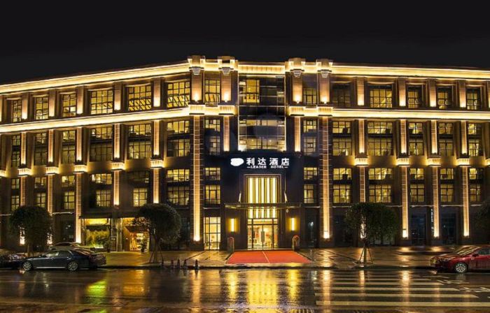 Leader Hotel