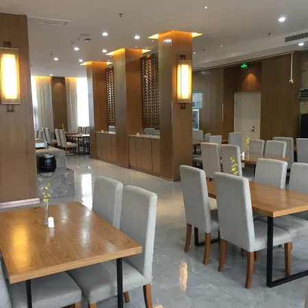 Golden Holiday Hotel