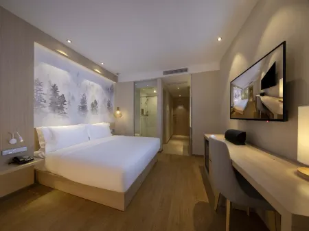 Orange Hotel (Shanghai International Tourism Resort Chuansha Branch)