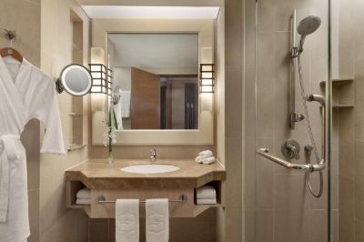 【ガーデンウィング】デラックスルーム（キング） シャングリ・ラ ラサリアリゾート＆スパ コタキナバルの写真