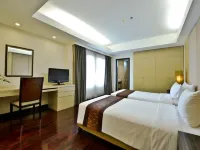 Abloom Exclusive Serviced Apartments Отели рядом с достопримечательностью «Станция BTS Ари»