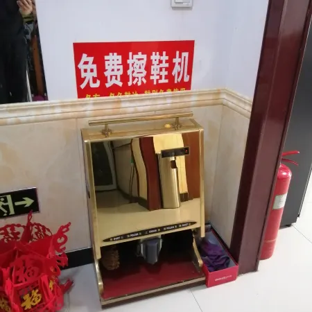Z+Wenxin Hotel (Wucheng Old Town Canal Avenue Branch)