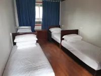 Mount Hua East Peak Hotel Отели в г. 