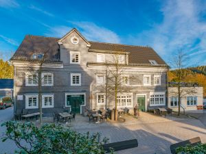 Hotel & Restaurant Zu den 3 Linden | Wermelskirchen